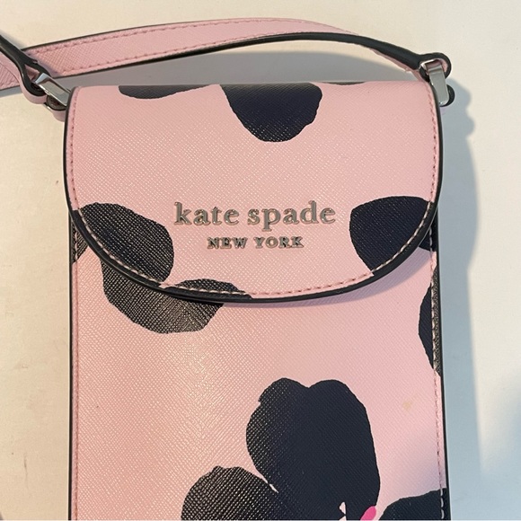 SOLD Spade Cameron Grand Flora Phone Crossbody bag - Picture 4 of 12